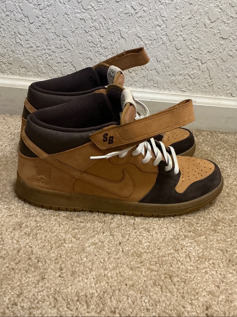 Nike SB Dunk High Brown and Tan Strap Sneakers - Picture 1 of 9